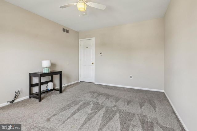 26 CONSTITUTION RD, Sewell, NJ 08080