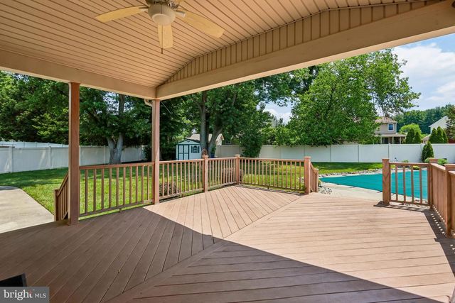 26 CONSTITUTION RD, Sewell, NJ 08080