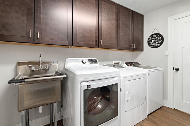 1342 Woodway Boulevard, Sour Lake, TX 77659