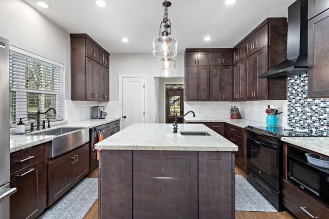 1342 Woodway Boulevard, Sour Lake, TX 77659