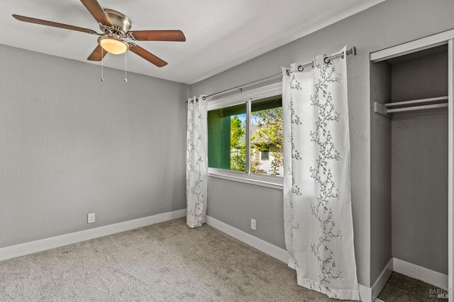 3482 Shelter Creek Dr, Napa, CA 94558