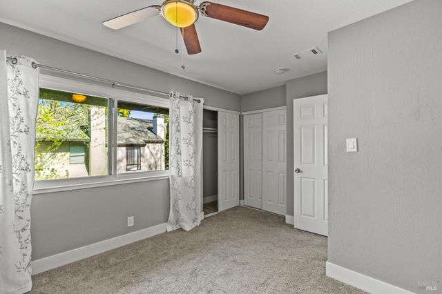 3482 Shelter Creek Dr, Napa, CA 94558