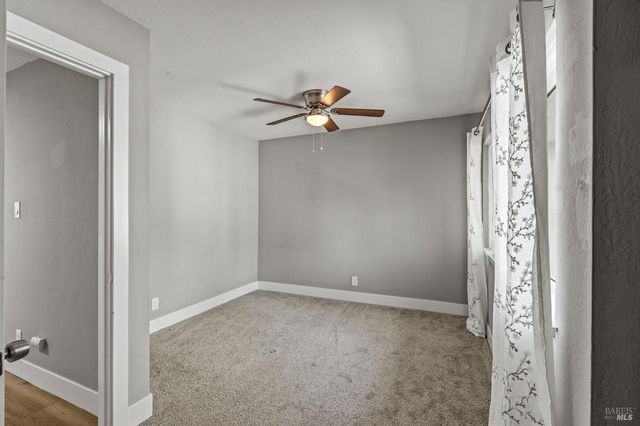 3482 Shelter Creek Dr, Napa, CA 94558