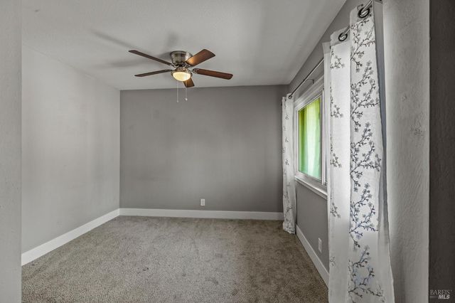 3482 Shelter Creek Dr, Napa, CA 94558