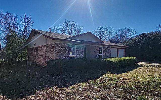 409 Nathan Street, Burleson, TX 76028