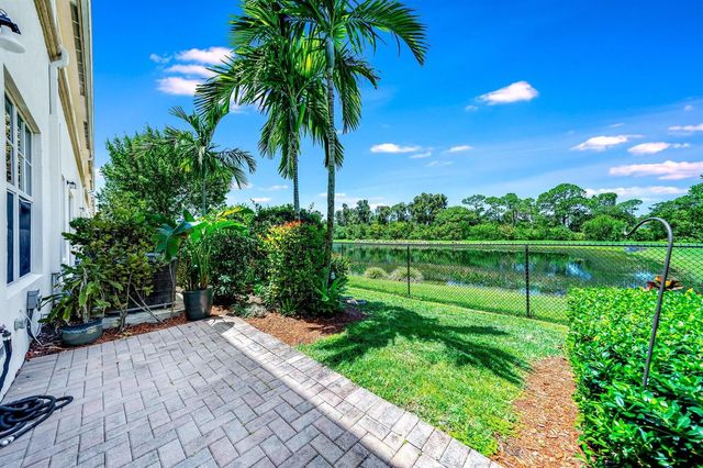 4543 Tara Cove Way, West Palm Beach, FL 33417