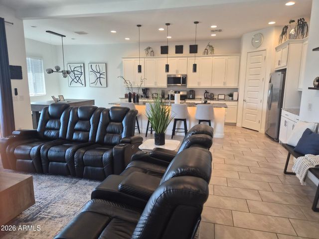 9337 W SELLS Drive, Phoenix, AZ 85037