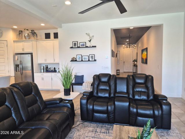 9337 W SELLS Drive, Phoenix, AZ 85037