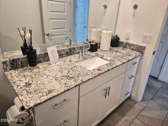 9337 W SELLS Drive, Phoenix, AZ 85037