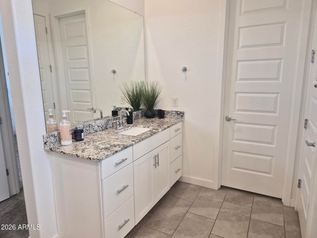 9337 W SELLS Drive, Phoenix, AZ 85037