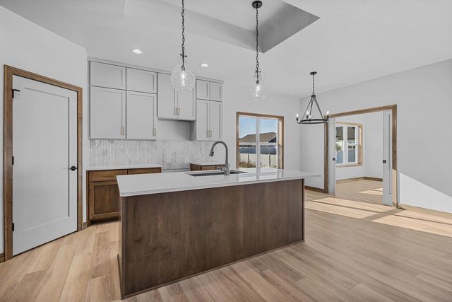 2518 TIPPERARY TRAIL, De Pere, WI 54115