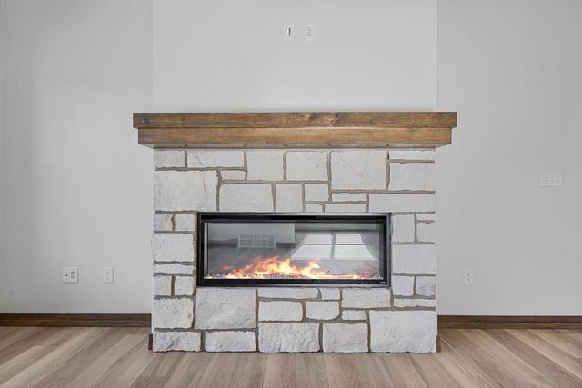 2518 TIPPERARY TRAIL, De Pere, WI 54115