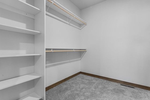 2518 TIPPERARY TRAIL, De Pere, WI 54115