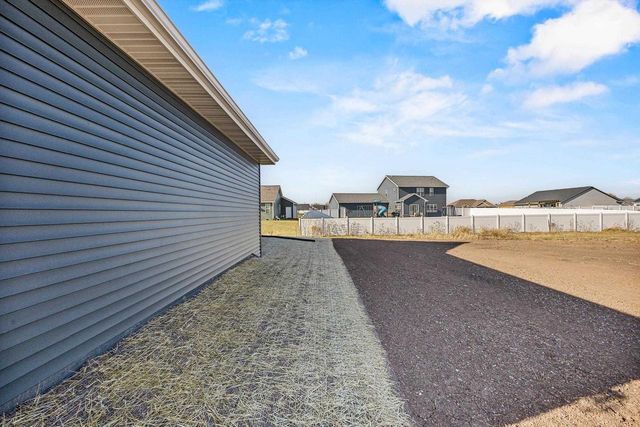 2518 TIPPERARY TRAIL, De Pere, WI 54115