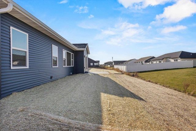 2518 TIPPERARY TRAIL, De Pere, WI 54115