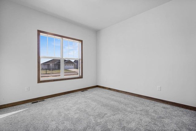 2518 TIPPERARY TRAIL, De Pere, WI 54115