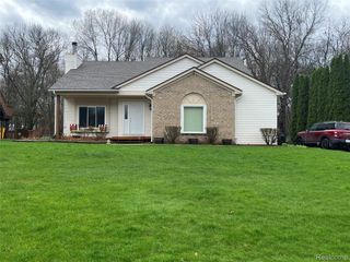 2125 Somerville Drive, Oxford Charter Township, MI 48371