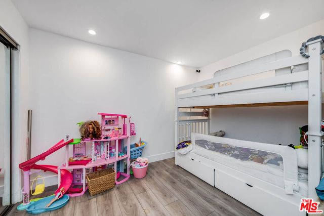 441 N Oakhurst Drive 304, Beverly Hills, CA 90210