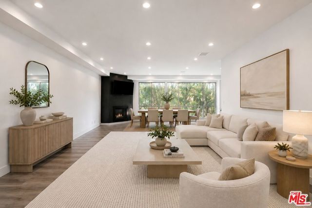441 N Oakhurst Drive 304, Beverly Hills, CA 90210
