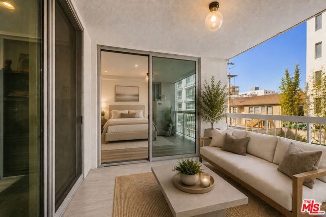 441 N Oakhurst Drive 304, Beverly Hills, CA 90210