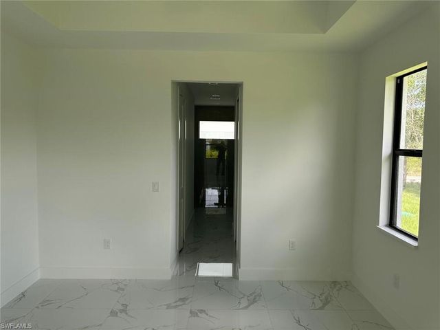 1752 Pine Ave, Lehigh Acres, FL 33972