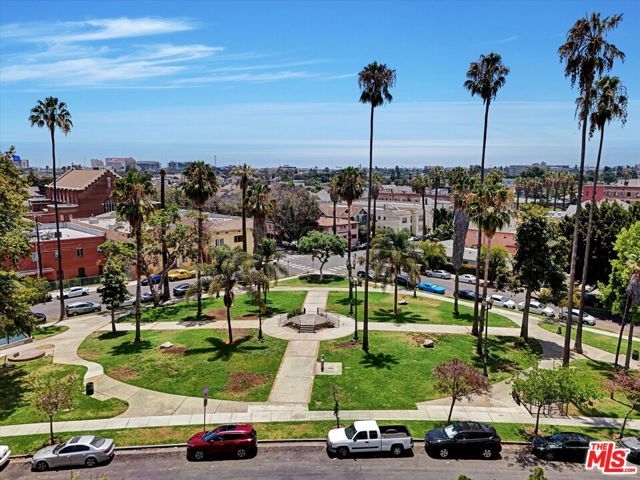 1421 Courtland Avenue, Los Angeles, CA 90006