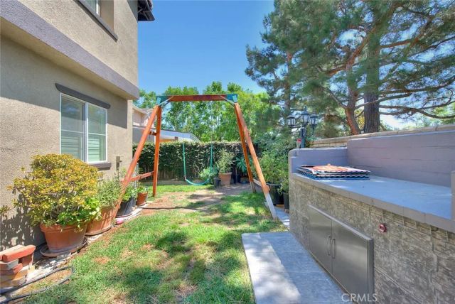 1855 N Ambrosia Avenue, Upland, CA 91784