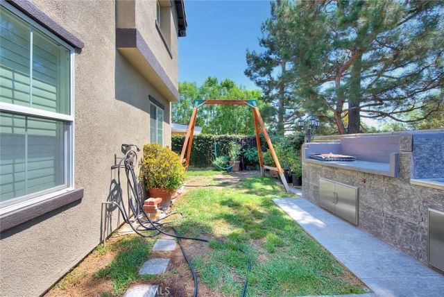 1855 N Ambrosia Avenue, Upland, CA 91784