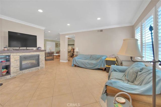 1855 N Ambrosia Avenue, Upland, CA 91784