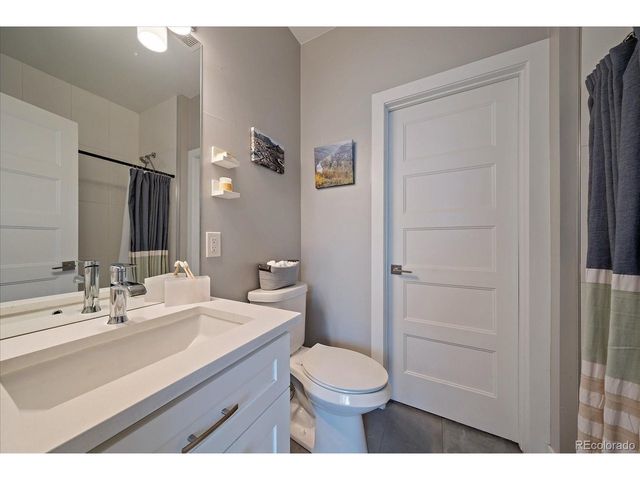 3314 S Washington St, Englewood, CO 80113