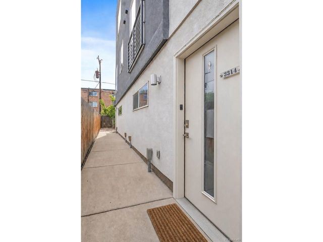 3314 S Washington St, Englewood, CO 80113
