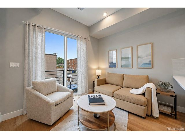 3314 S Washington St, Englewood, CO 80113
