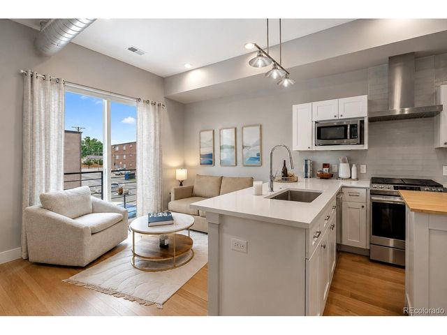 3314 S Washington St, Englewood, CO 80113