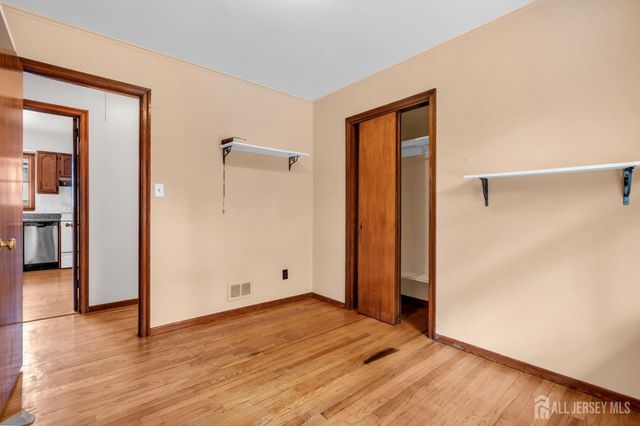 13 Burnham Road, East Brunswick, NJ 08816