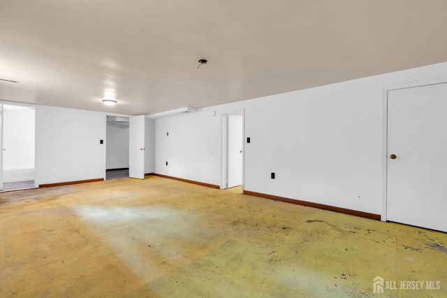 13 Burnham Road, East Brunswick, NJ 08816
