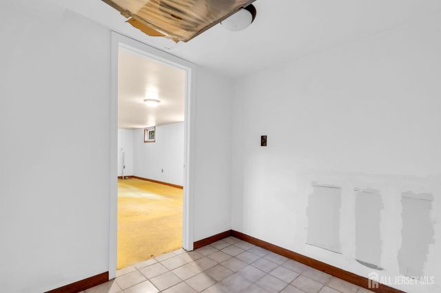 13 Burnham Road, East Brunswick, NJ 08816