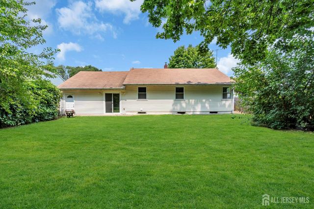 13 Burnham Road, East Brunswick, NJ 08816