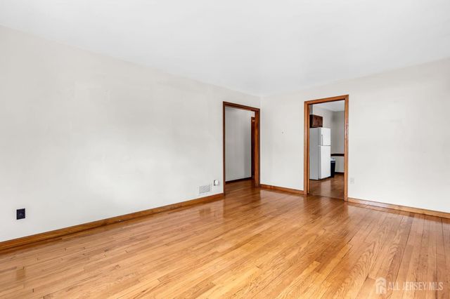13 Burnham Road, East Brunswick, NJ 08816