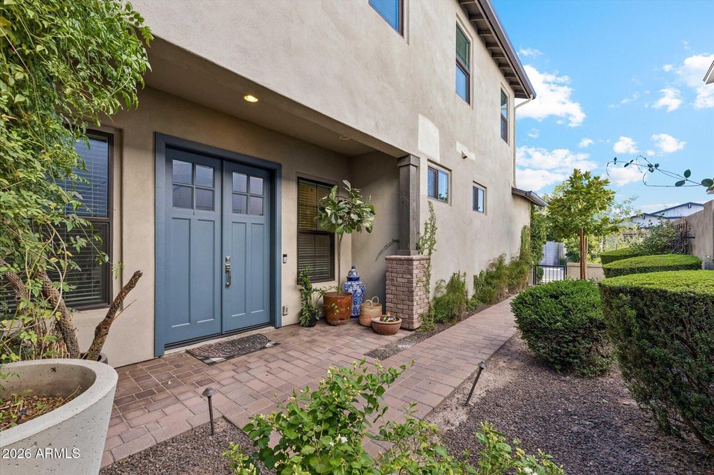 3829 E CRITTENDEN Lane, Phoenix, AZ 85018 — photo 3