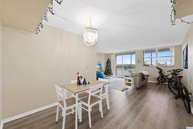 3150 W Rolling Hills Cir 603, Davie, FL 33328