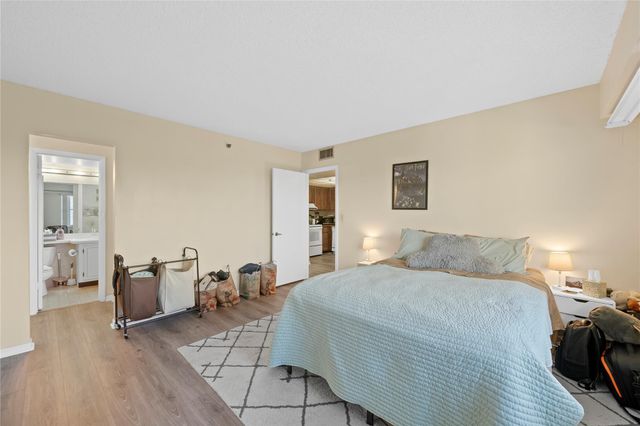 3150 W Rolling Hills Cir 603, Davie, FL 33328