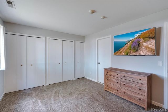 42481 Lilley Pointe Drive, Canton, MI 48187