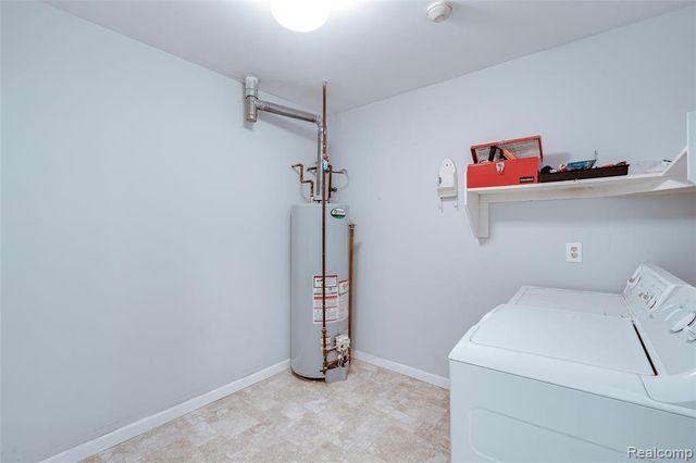 42481 Lilley Pointe Drive, Canton, MI 48187