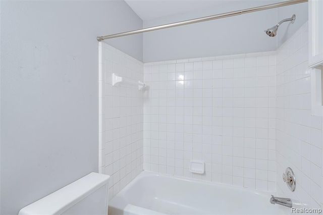 42481 Lilley Pointe Drive, Canton, MI 48187