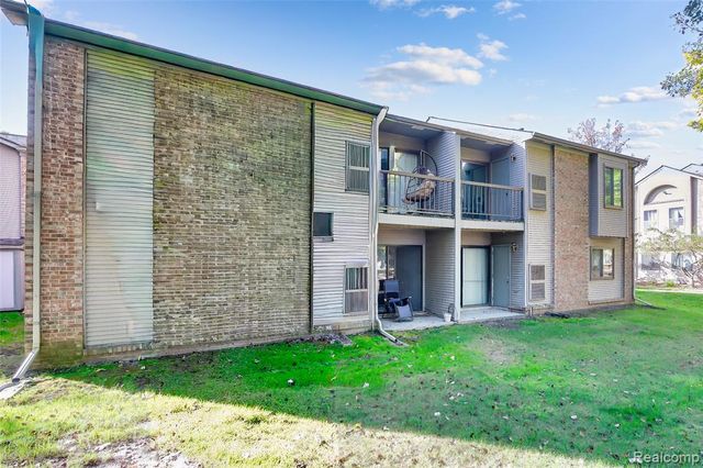 42481 Lilley Pointe Drive, Canton, MI 48187