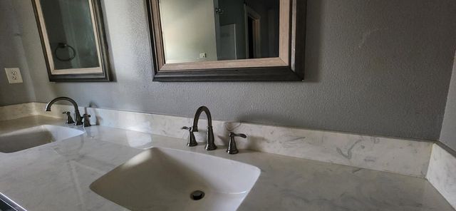 2235 N Pacific Street, Mineola, TX 75773