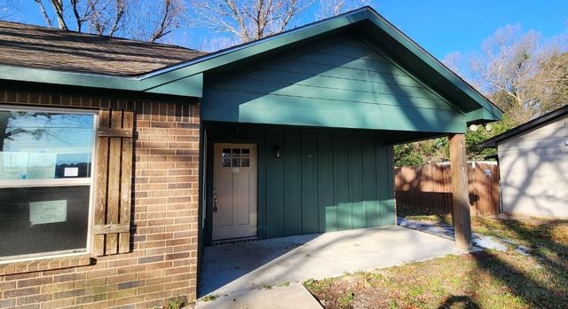 2235 N Pacific Street, Mineola, TX 75773