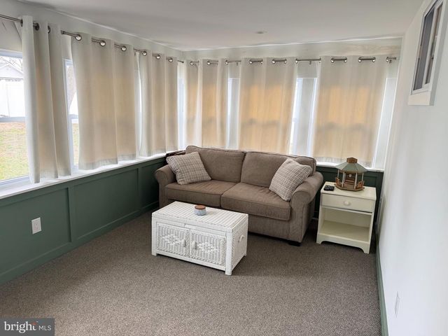 25 MATTHEWS AVE, Villas, NJ 08251
