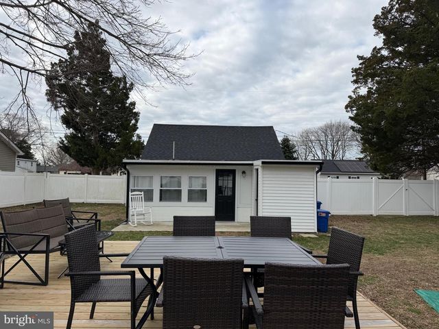 25 MATTHEWS AVE, Villas, NJ 08251