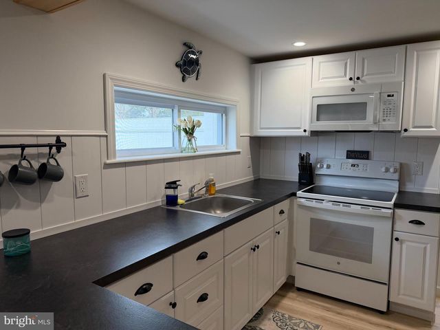 25 MATTHEWS AVE, Villas, NJ 08251